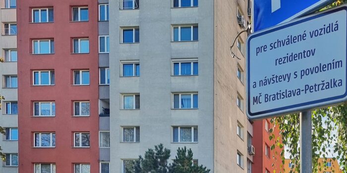 Je byt bez pozemku problém?